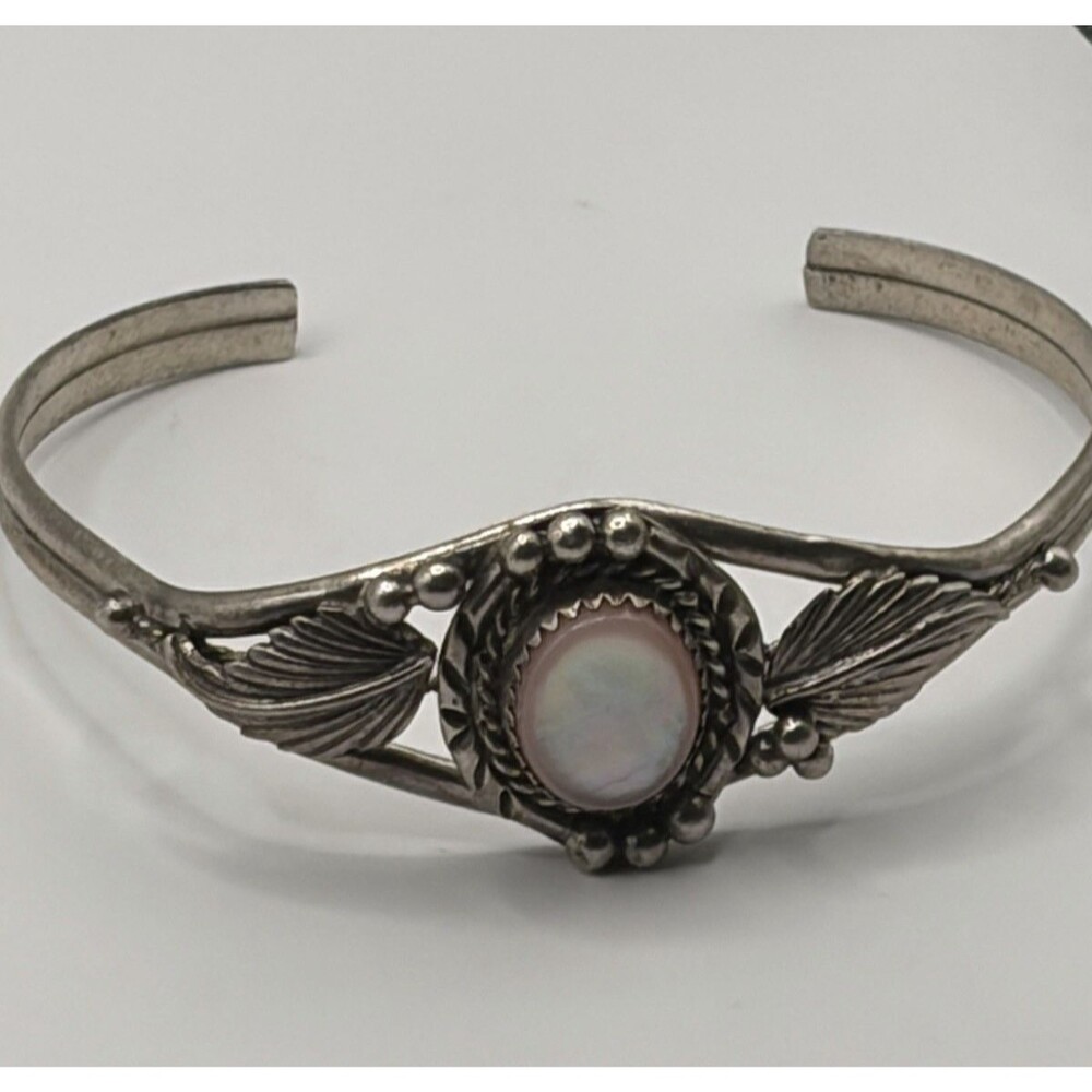 Light Pink Mother Of Pearl 925 Sterling Silver Cuff Bracelet SouthWestern